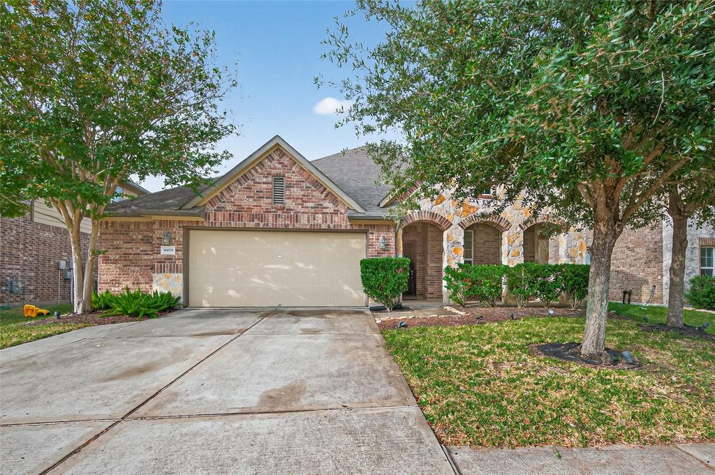 9959 Manor Spring Lane, Brookshire, TX 77423