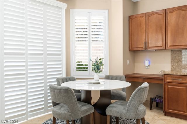 9351 Enchanted Grove Avenue, Las Vegas, NV 89149