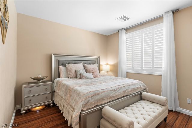 9351 Enchanted Grove Avenue, Las Vegas, NV 89149