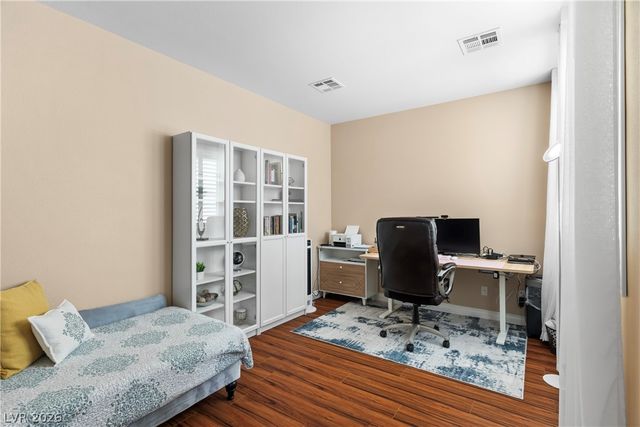 9351 Enchanted Grove Avenue, Las Vegas, NV 89149