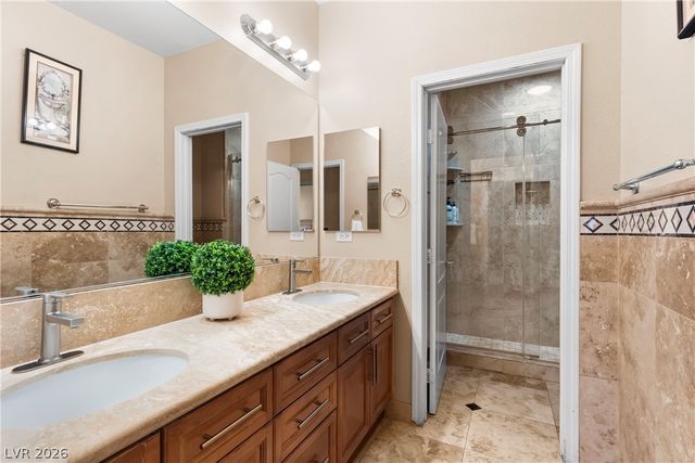 9351 Enchanted Grove Avenue, Las Vegas, NV 89149