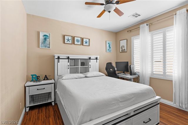 9351 Enchanted Grove Avenue, Las Vegas, NV 89149