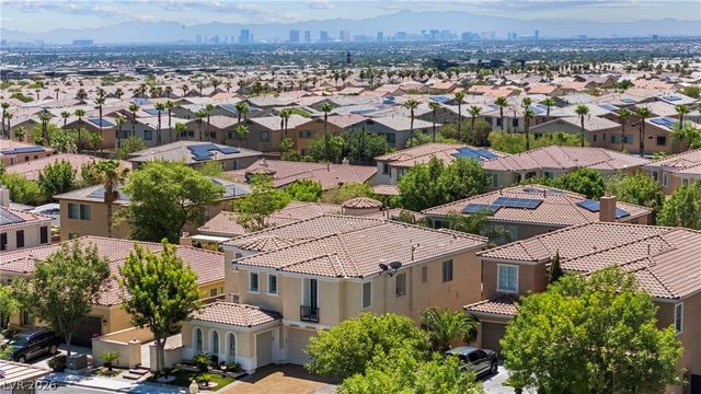 9351 Enchanted Grove Avenue, Las Vegas, NV 89149