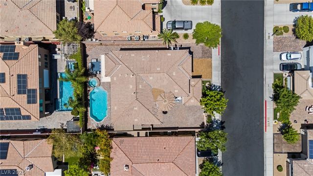 9351 Enchanted Grove Avenue, Las Vegas, NV 89149