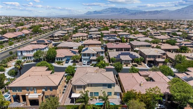 9351 Enchanted Grove Avenue, Las Vegas, NV 89149