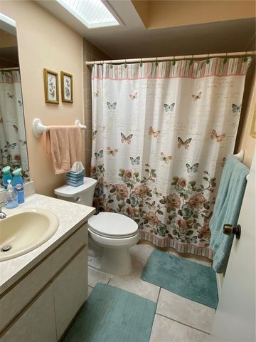 1059 DUNROBIN DRIVE B, Palm Harbor, FL 34684