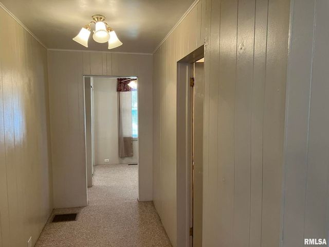 1516 CHESTNUT Street, Quincy, IL 62301