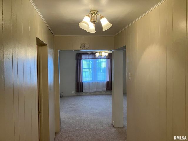 1516 CHESTNUT Street, Quincy, IL 62301