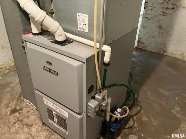 1516 CHESTNUT Street, Quincy, IL 62301