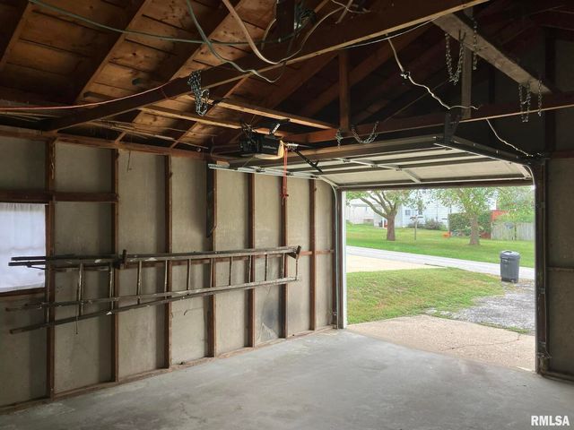 1516 CHESTNUT Street, Quincy, IL 62301