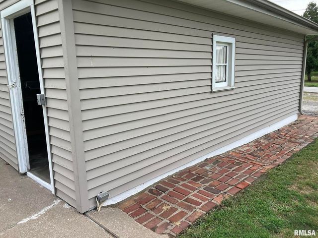 1516 CHESTNUT Street, Quincy, IL 62301