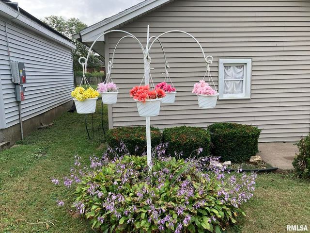 1516 CHESTNUT Street, Quincy, IL 62301