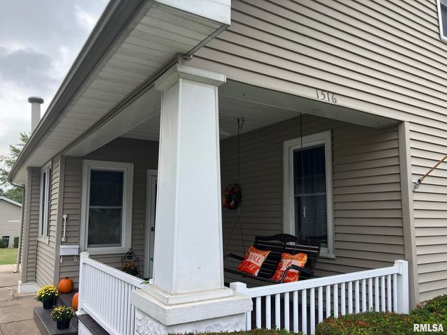 1516 CHESTNUT Street, Quincy, IL 62301