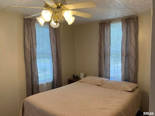 1516 CHESTNUT Street, Quincy, IL 62301