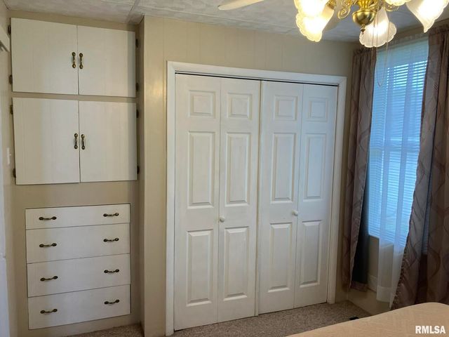 1516 CHESTNUT Street, Quincy, IL 62301