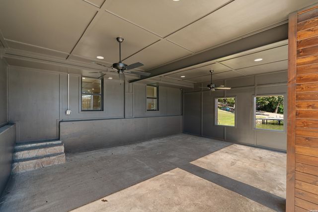 186 Riverside Drive, Hot Springs, AR 71913