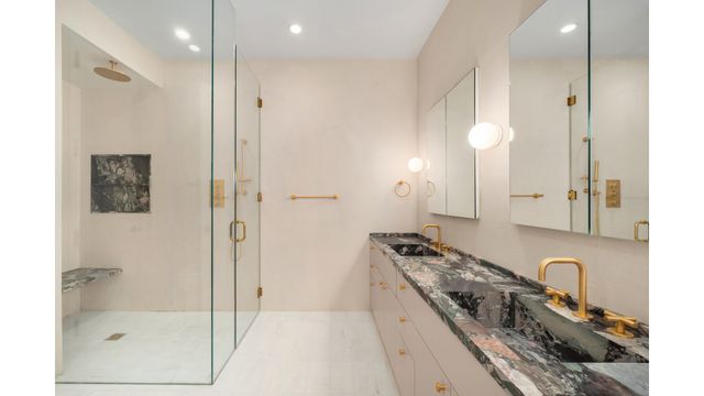 2 BLEECKER Street, New York City, NY 10012