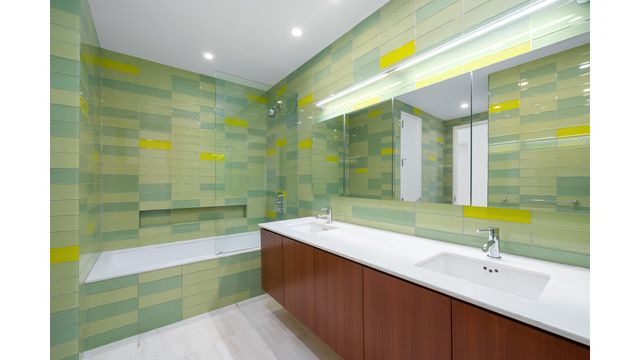 2 BLEECKER Street, New York City, NY 10012