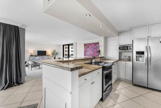 5420 N Ocean Drive 1605, Singer Island, FL 33404