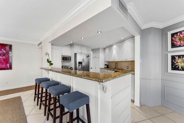 5420 N Ocean Drive 1605, Singer Island, FL 33404