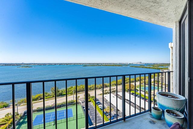 5420 N Ocean Drive 1605, Singer Island, FL 33404