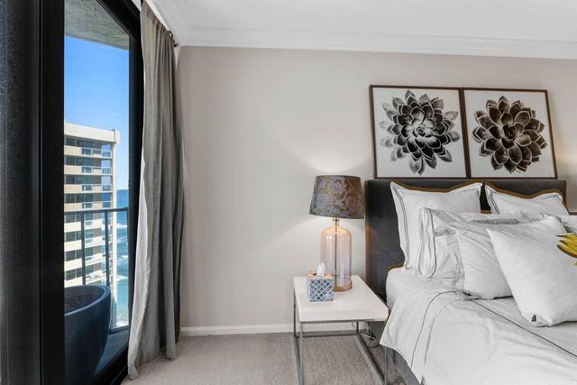 5420 N Ocean Drive 1605, Singer Island, FL 33404