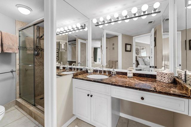 5420 N Ocean Drive 1605, Singer Island, FL 33404