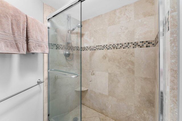 5420 N Ocean Drive 1605, Singer Island, FL 33404