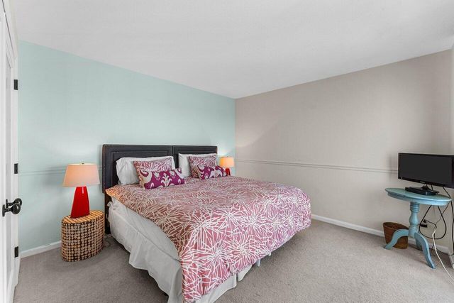 5420 N Ocean Drive 1605, Singer Island, FL 33404