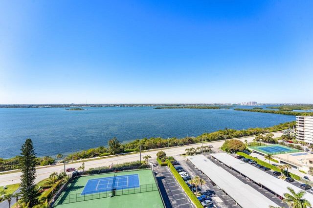 5420 N Ocean Drive 1605, Singer Island, FL 33404