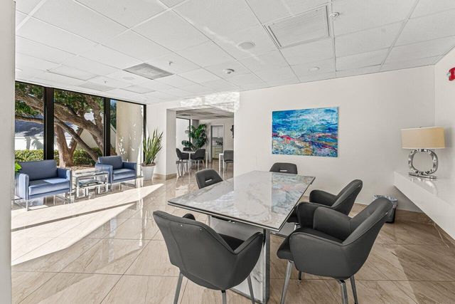 5420 N Ocean Drive 1605, Singer Island, FL 33404