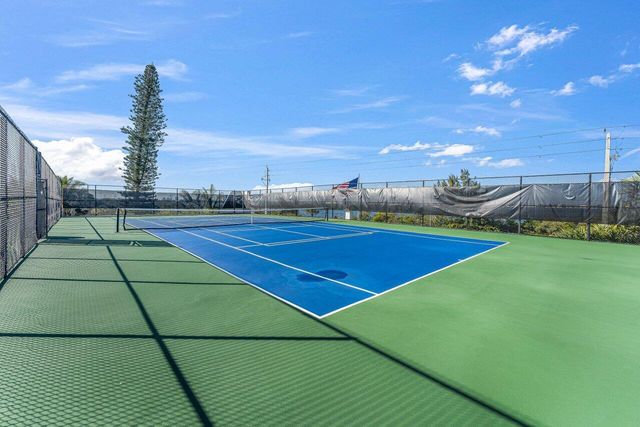 5420 N Ocean Drive 1605, Singer Island, FL 33404