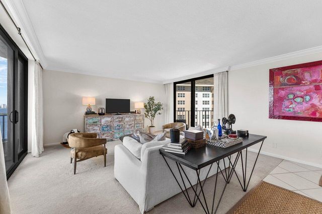 5420 N Ocean Drive 1605, Singer Island, FL 33404