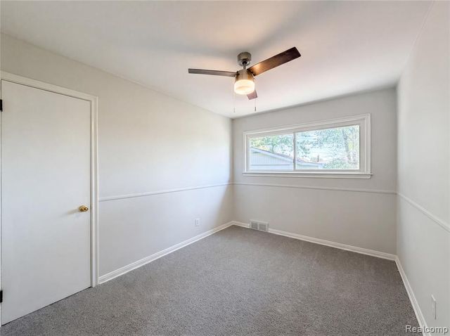 28832 Kaufman Street, Roseville, MI 48066