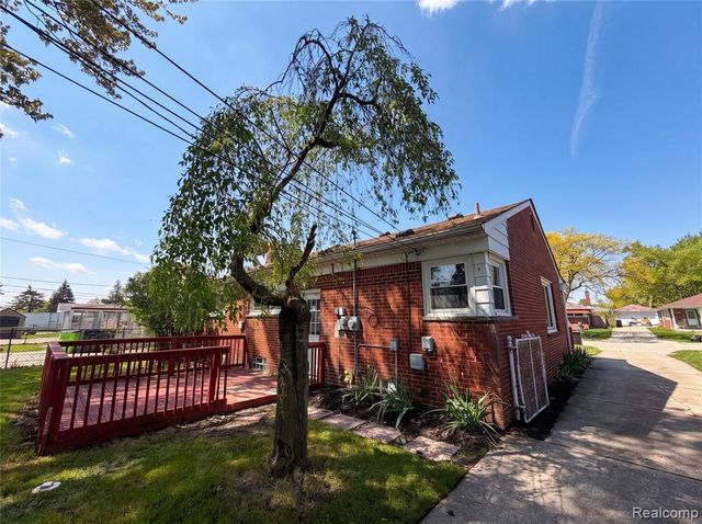 28832 Kaufman Street, Roseville, MI 48066