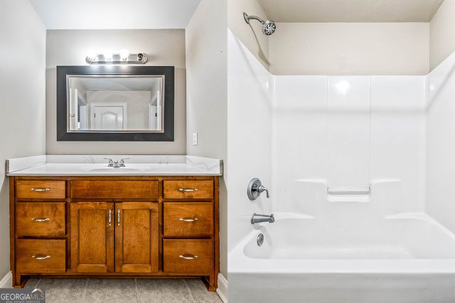 1615 Avery Drive, Locust Grove, GA 30248