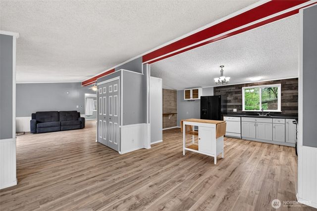 36412 86th Avenue Ct E, Eatonville, WA 98328