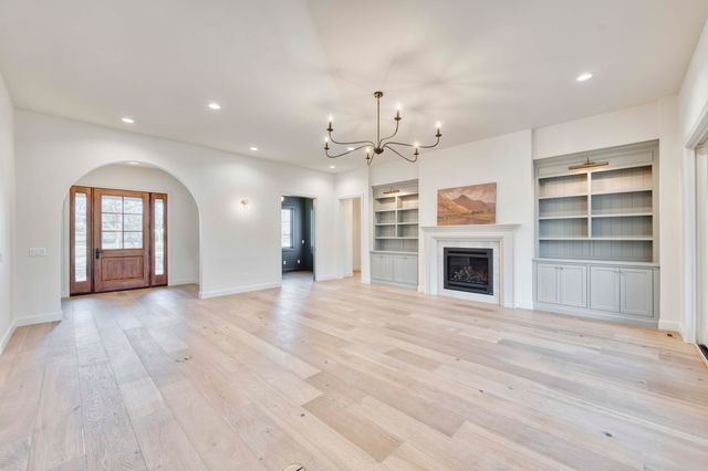 5736 S Foxboro Trail, Springfield, MO 65804