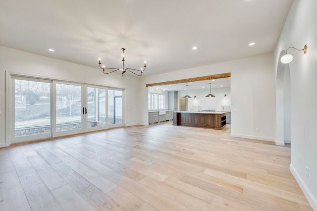 5736 S Foxboro Trail, Springfield, MO 65804