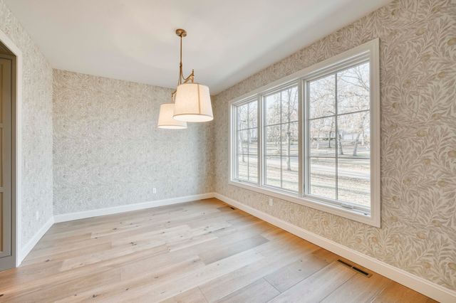 5736 S Foxboro Trail, Springfield, MO 65804