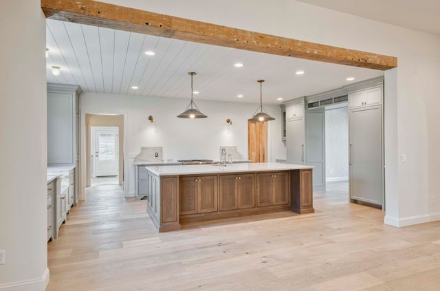 5736 S Foxboro Trail, Springfield, MO 65804