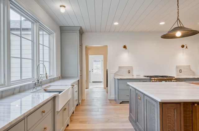 5736 S Foxboro Trail, Springfield, MO 65804