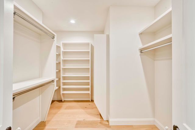 5736 S Foxboro Trail, Springfield, MO 65804