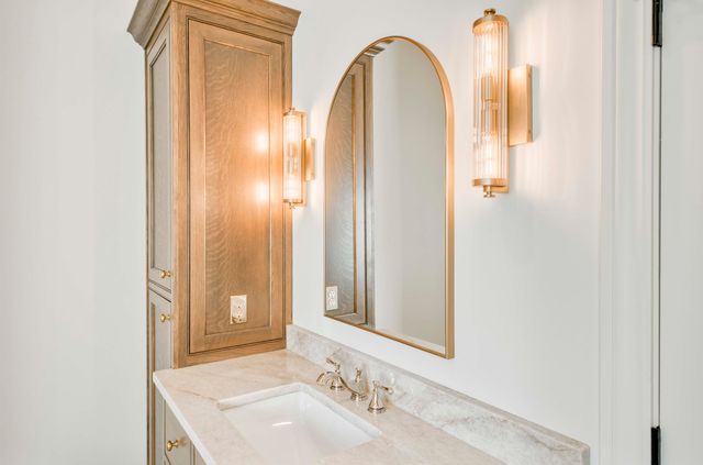 5736 S Foxboro Trail, Springfield, MO 65804