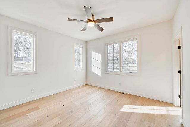 5736 S Foxboro Trail, Springfield, MO 65804