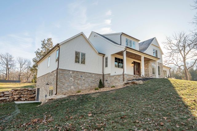 5736 S Foxboro Trail, Springfield, MO 65804