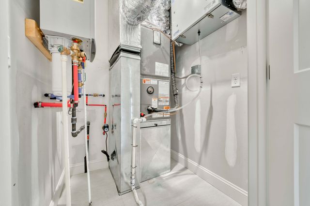 5736 S Foxboro Trail, Springfield, MO 65804