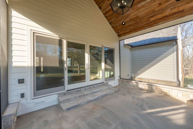 5736 S Foxboro Trail, Springfield, MO 65804