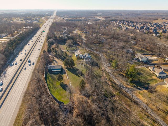 5736 S Foxboro Trail, Springfield, MO 65804