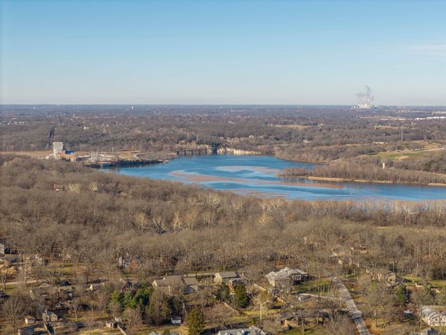 5736 S Foxboro Trail, Springfield, MO 65804